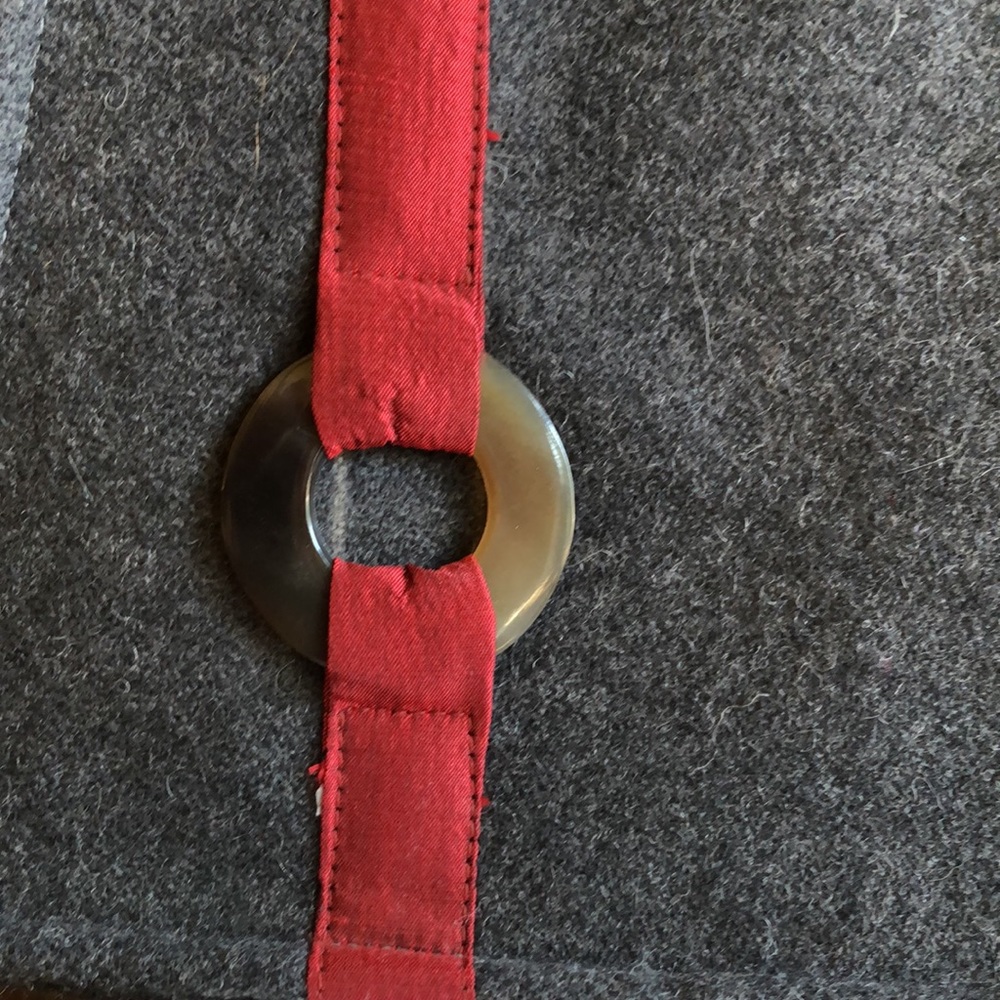 Shiraleah Gray and Red Shoulder Bag - Picture 8 of 11